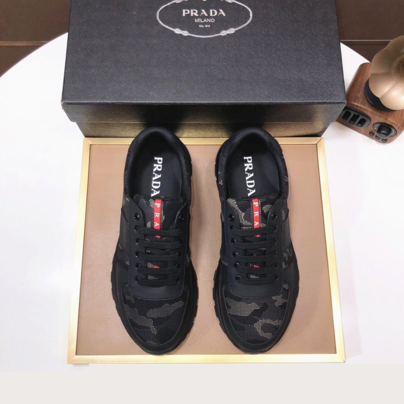 Pra*a sneakers
